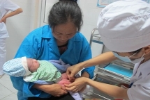 bo y te khuyen cao tang cuong tiem vac xin viem gan b cho tre so sinh