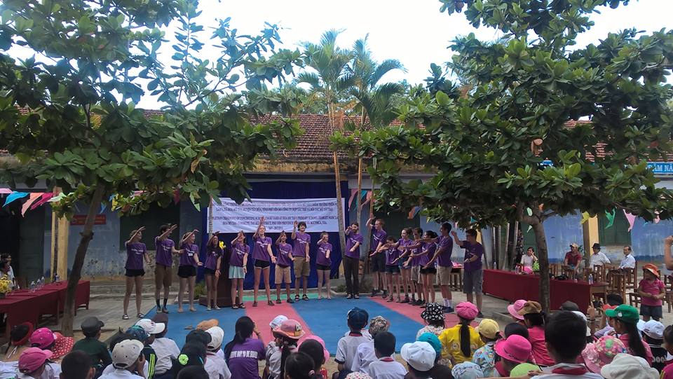 don doan hoc sinh my den du trai he cong viec tai phu yen