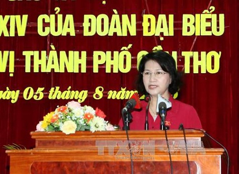 chu tich quoc hoi giai dap va tiep thu y kien cua cu tri can tho