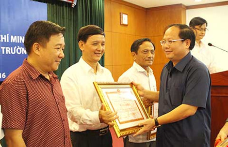 tp hcm ho tro hang chuc ty dong cho quan va dan o truong sa
