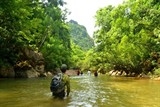 quang binh thu nghiem tour kham pha thung lung hamad hang tra ang