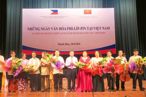 nhung ngay van hoa philippines tai viet nam