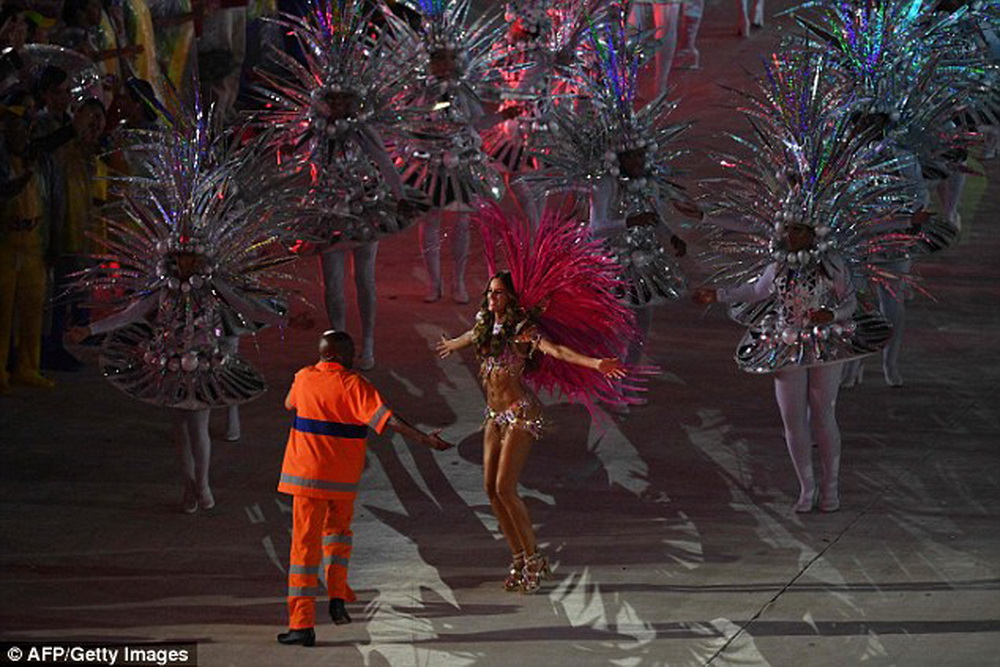 chan dai victorias secret day nong bong trong le be mac olympic rio 2016