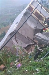 nha tang do sap do sat lo dat o lao cai
