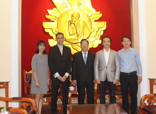chu tich vu xuan hong tiep than mat dai su malaysia