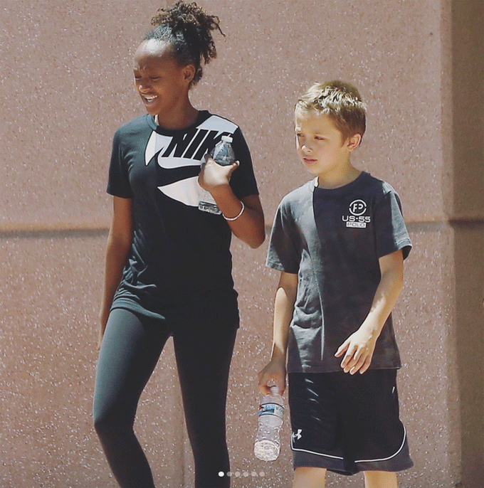 pax thien lon phong phao va ra dang dan ong khi di choi cung ban be