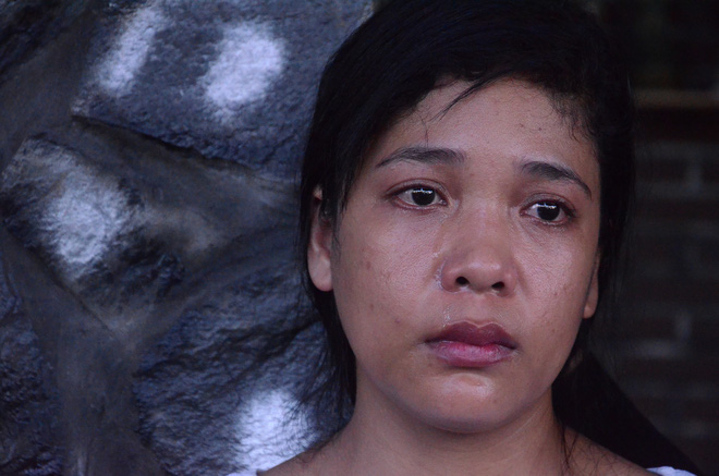 vu be gai 13 tuoi ca mau tu tu nghi xam hai me om di anh con uat uc cau cuu vks toi cao