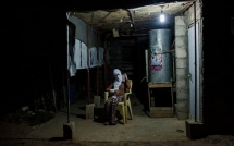 bi is giam cam cuong hiep suot ba nam be gai iraq soc tam ly nang