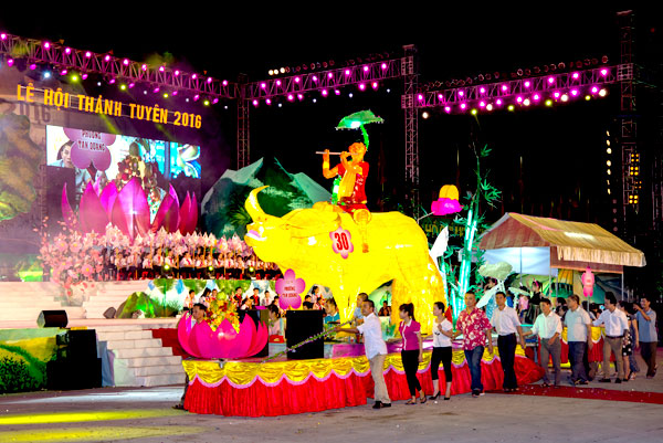 ngay hoi van hoa dan toc dao toan quoc lan thu 1 va le hoi thanh tuyen nam 2017