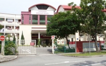 singapore chay ben 24km quanh san truong mot nam sinh trung hoc tu vong