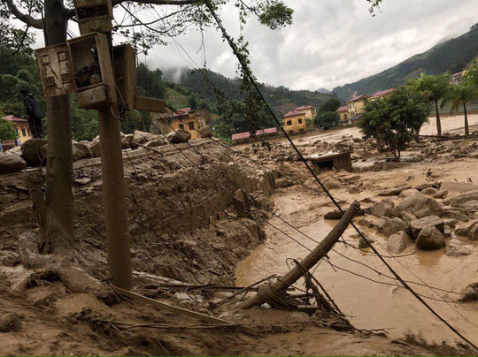 tran lu ong quet qua mu cang chai voi toc do khung khiep 15 nguoi chet va mat tich