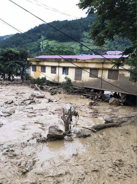 tran lu ong quet qua mu cang chai voi toc do khung khiep 15 nguoi chet va mat tich