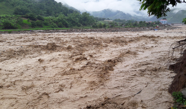 tran lu ong quet qua mu cang chai voi toc do khung khiep 15 nguoi chet va mat tich