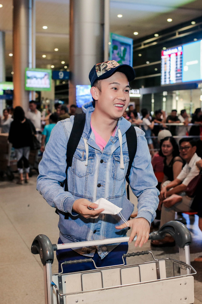 dam vinh hung ra san bay don duong trieu vu vao luc nua dem