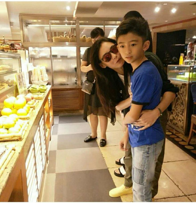 truong ba chi to chuc sinh nhat cho con trai dap lai tin don han vuong phi