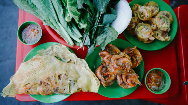 quan banh xeo van nghe voi co chu co giong ca ngot lim khien bao thuc khach sai gon say me