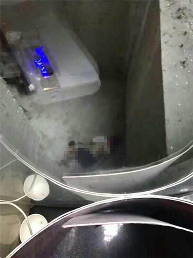 tieu tien bua bai trong thang may cau be 6 tuoi gap tai nan thuong tam khi roi tu tang 7 xuong dat