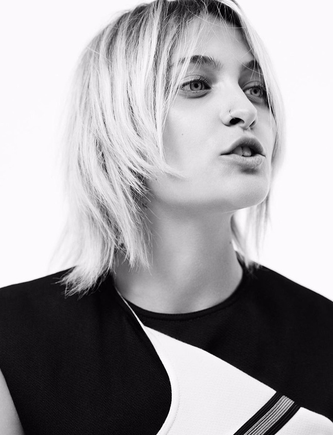 con gai michael jackson toi la con nguoi chu khong phai bup be mac dep