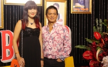hien mai duoc chong dai gia dan di xem liveshow cua dam vinh hung