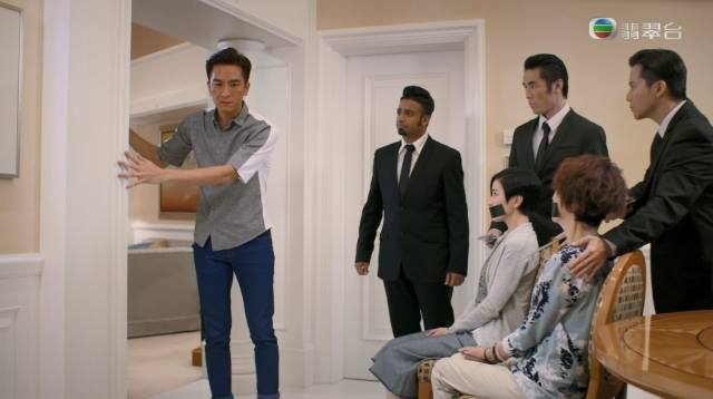 phim tvb gay soc voi canh xa thi man bi cuong buc truoc mat ma quoc minh