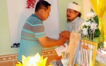 cho me voi ve an com de nhap hoc nam sinh ra di mai mai chua 1 ngay duoc la sinh vien