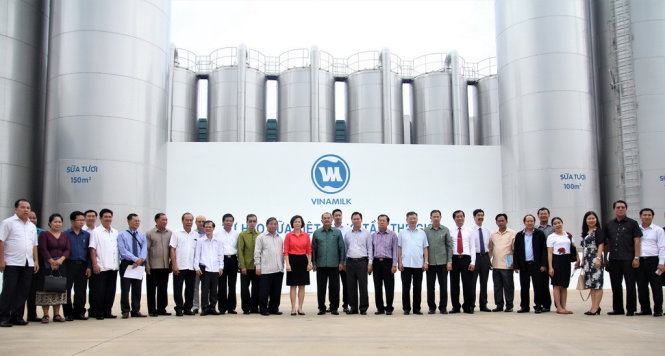 doan dai bieu cap cao lao den tham nha may vinamilk