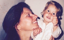 tu choi hoa tri cho con gai moi sinh bi ung thu bach cau nguoi me khoc oa khi nhan duoc cai ket