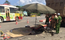ha noi va cham voi xe tai 3 nguoi bi can tu vong thuong tam
