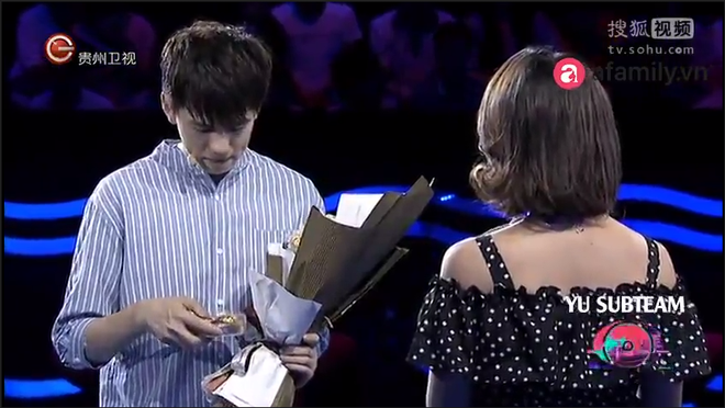 co ga i xinh dep gay so c khi no i ra ng muo n he n thi pha i xin phe p de duo c xe p li ch
