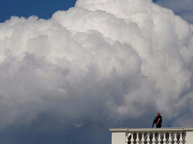 can canh doi mat vu bao ve tong thong my donald trump