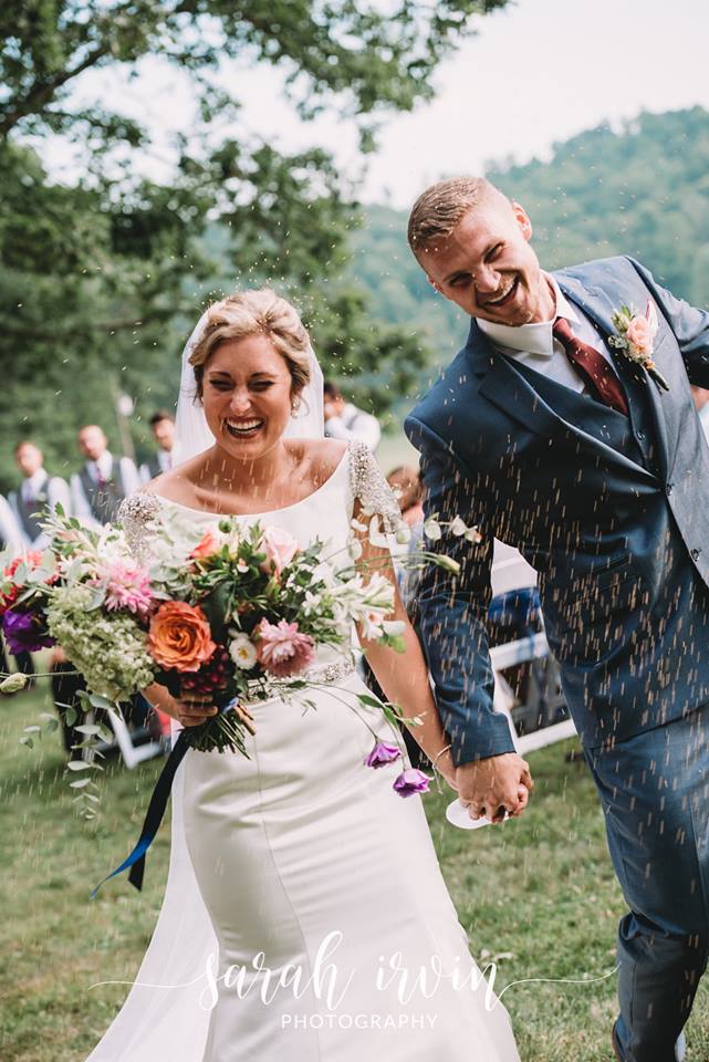 giong ong noi da mat bong vang len trong le cuoi co dau khoc nuc no