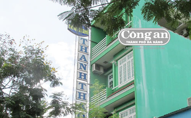 tim ra bi mat trong nha nghi tu ba chu va nhung khach nam di 1 minh