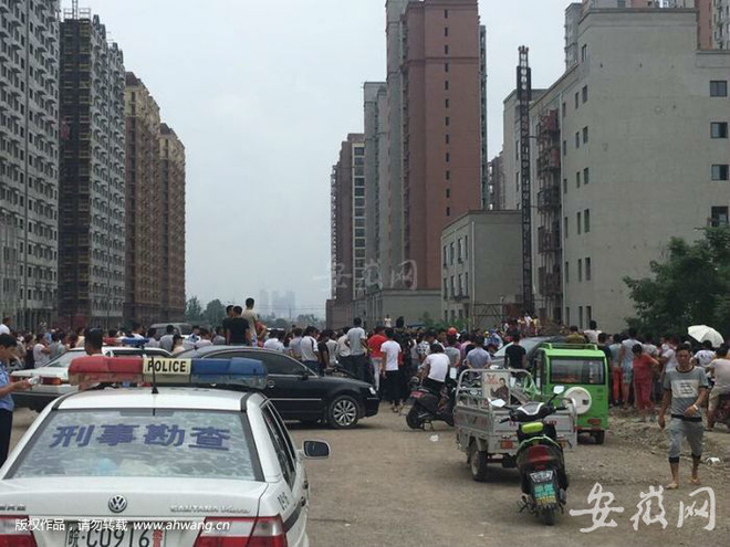 co be 4 tuoi mat tich suot 2 ngay gia dinh bang hoang nhan thi the con o gan khu cong truong dang xay dung