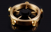 xoay 12 phut lien tuc khong nghi chi co the la con quay fidget spinner cua nguoi nhat