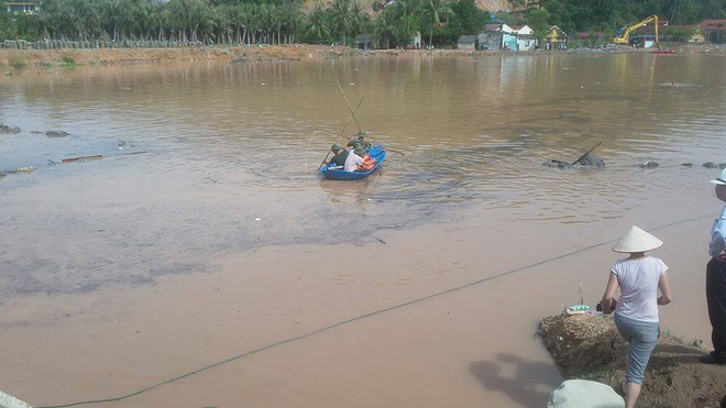quang ninh ba hoc sinh bi lu cuon xuong cong nu sinh lop 6 tu vong thuong tam