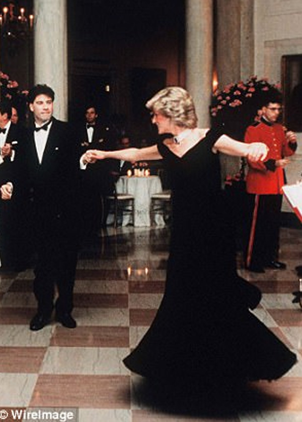 getty images tiet lo danh sach 10 chiec vay dam dat nhat moi thoi dai