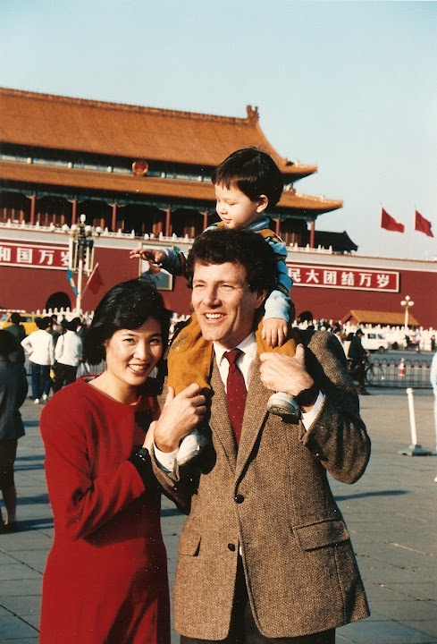 con trai nhat tien roi tren pho bo lam theo cach nguoi nhat day con va nhan ket qua khong ngo