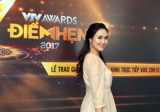 na ng dau ba o thanh ba t ngo do i da u vo i me cho ng lan huong ta i vtv awards 2017