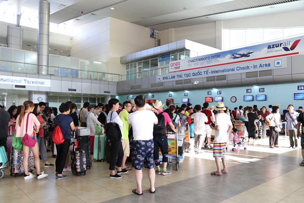 tang gia dich vu san bay tu dau thang 10