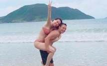 ha ho lo anh di bien cung kim ly sau khi tuyen bo hen ho la de pr