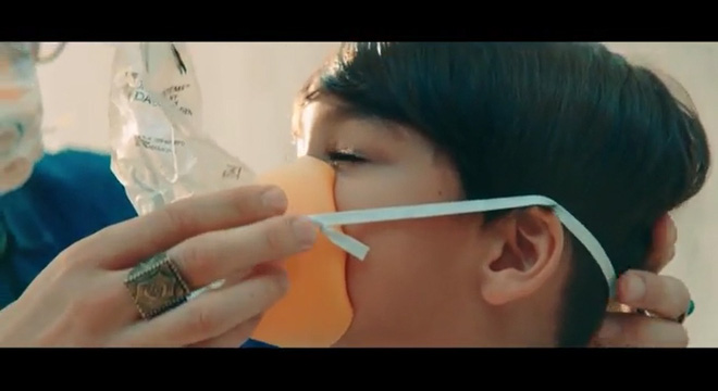 khong ai ngo rang thuoc phim nghe thuat nay lai la video huong dan an toan bay cua singapore airlines