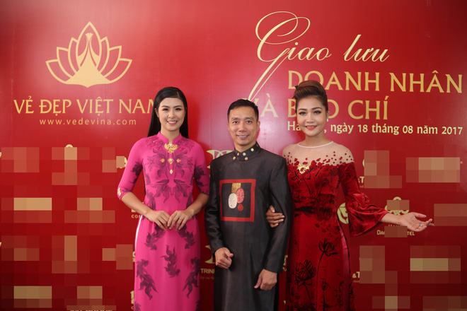 hoa hau ngoc han mac ao dai dat vang 9999