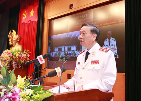 xung dang voi su tin tuong cua dang nha nuoc va nhan dan