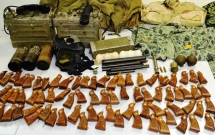 hanh khach dai loan mang quan trang vu khi qua san bay tan son nhat