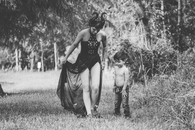 cau chuyen ngot ngao phia sau buc hinh ba me tien hac am cho con bu