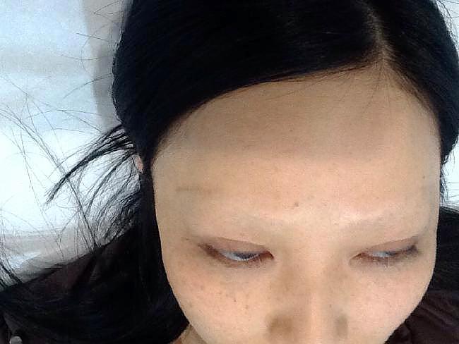 xoa xam long may co gai bang hoang khi chung kien cap long may cua minh trui hui