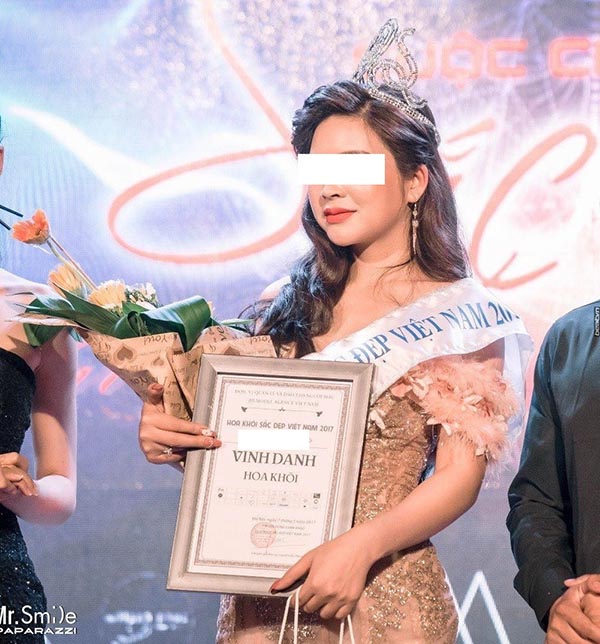 hoa khoi cuoc thi co nguoi dep ban dam buc xuc muon tra lai danh hieu