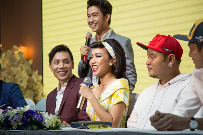 dieu nhi khac la voi phong cach retro then thung khi bi ke xau