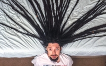 chang trai nuoi toc suot 13 nam nhung da quyet dinh cat toc vi mot ly do cam dong