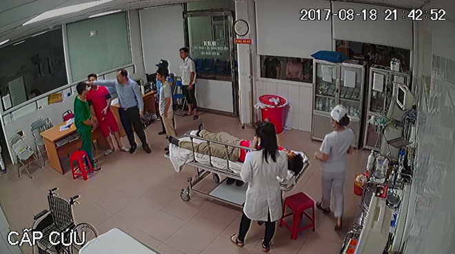 vu hanh hung nu bac sy cap cuu toi danh la do qua nong nay